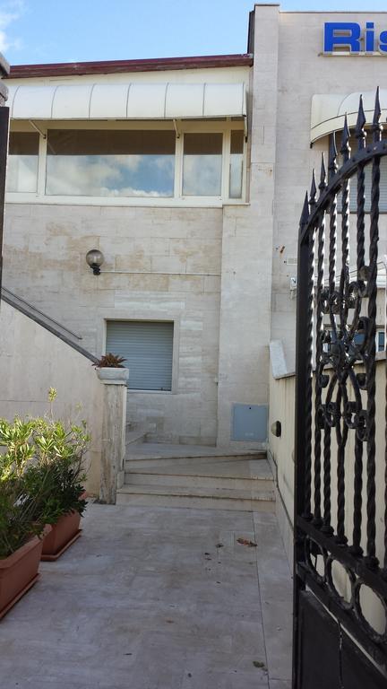 Rosa Dei Venti Hotel Fiumicino Exterior photo