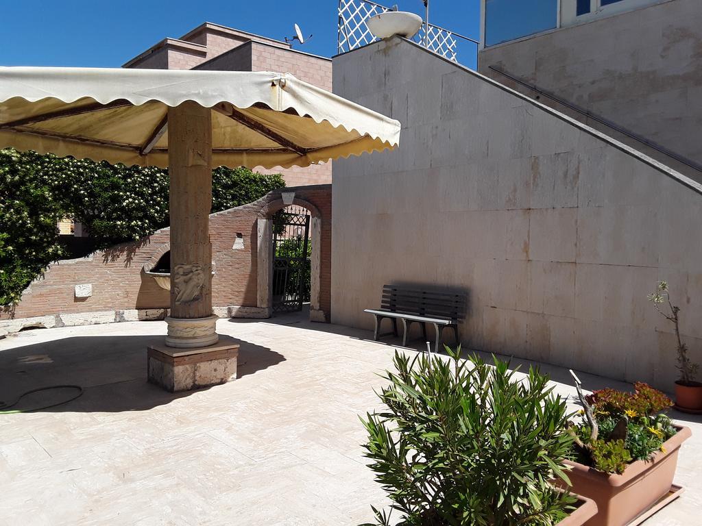 Rosa Dei Venti Hotel Fiumicino Exterior photo
