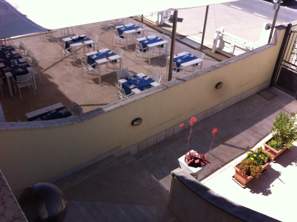 Rosa Dei Venti Hotel Fiumicino Exterior photo